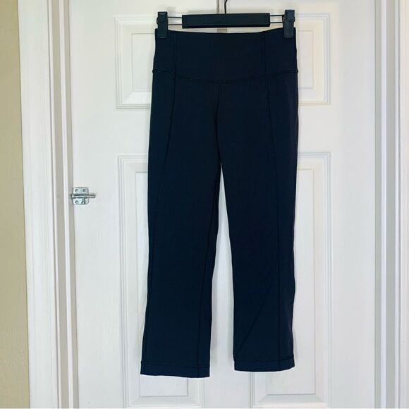 LULULEMON black "Gather and Crow Crop II" pants Size 2 - Picture 2 of 10
